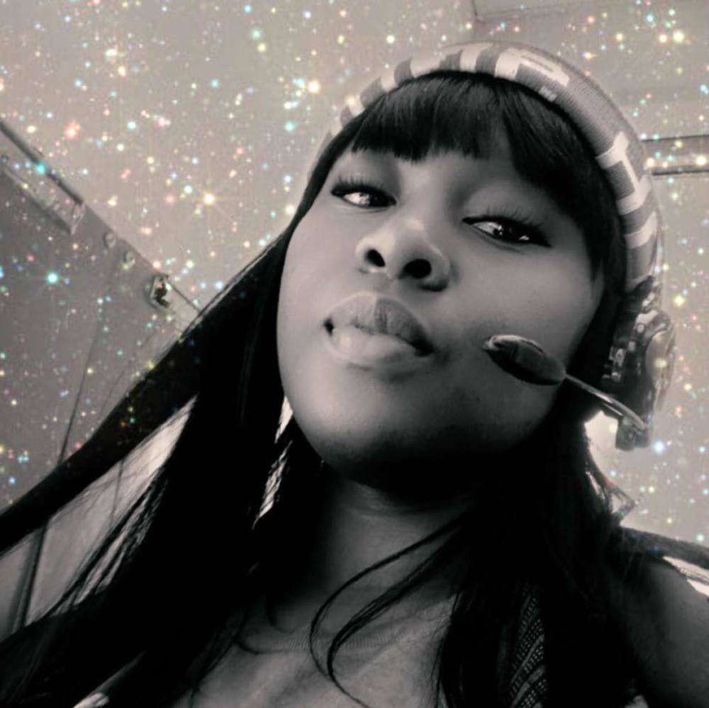 Meet your Posher, April